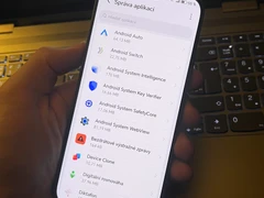 Zbytečné aplikace v mobilním telefonu