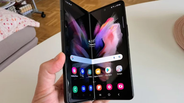 Samsung Galaxy Z Fold 3 Samsung Galaxy Z Fold 3