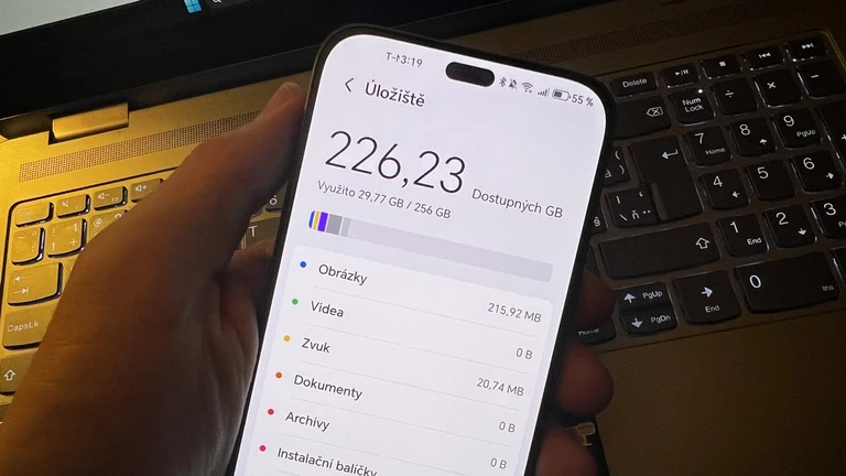 Úložiště telefonu s OS Android lze rozšířit o stovky gigabajtů