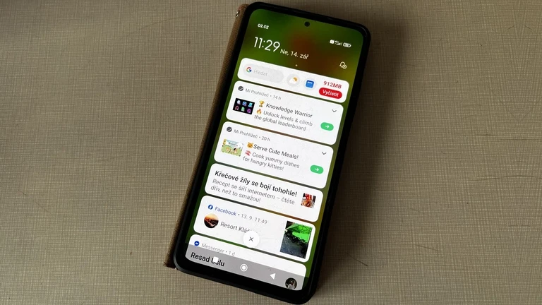 Systémové reklamy na telefonech Xiaomi