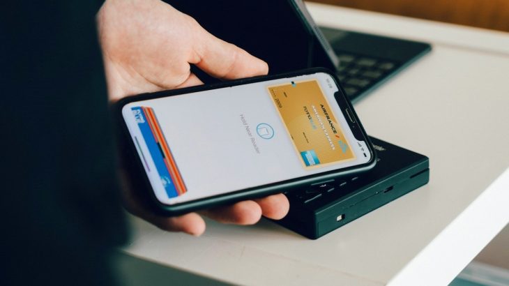 Jak platit iPhonem přes NFC (Apple Pay)