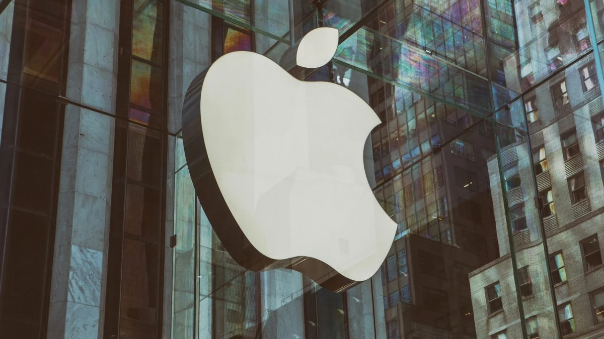 Miliony Rusů si už neškrtnou. Apple jim zatrhnul nákupy v App Storu i předplatné služeb