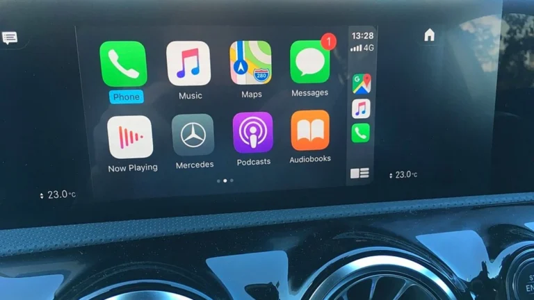 Lidé CarPlay v autě vyžadují