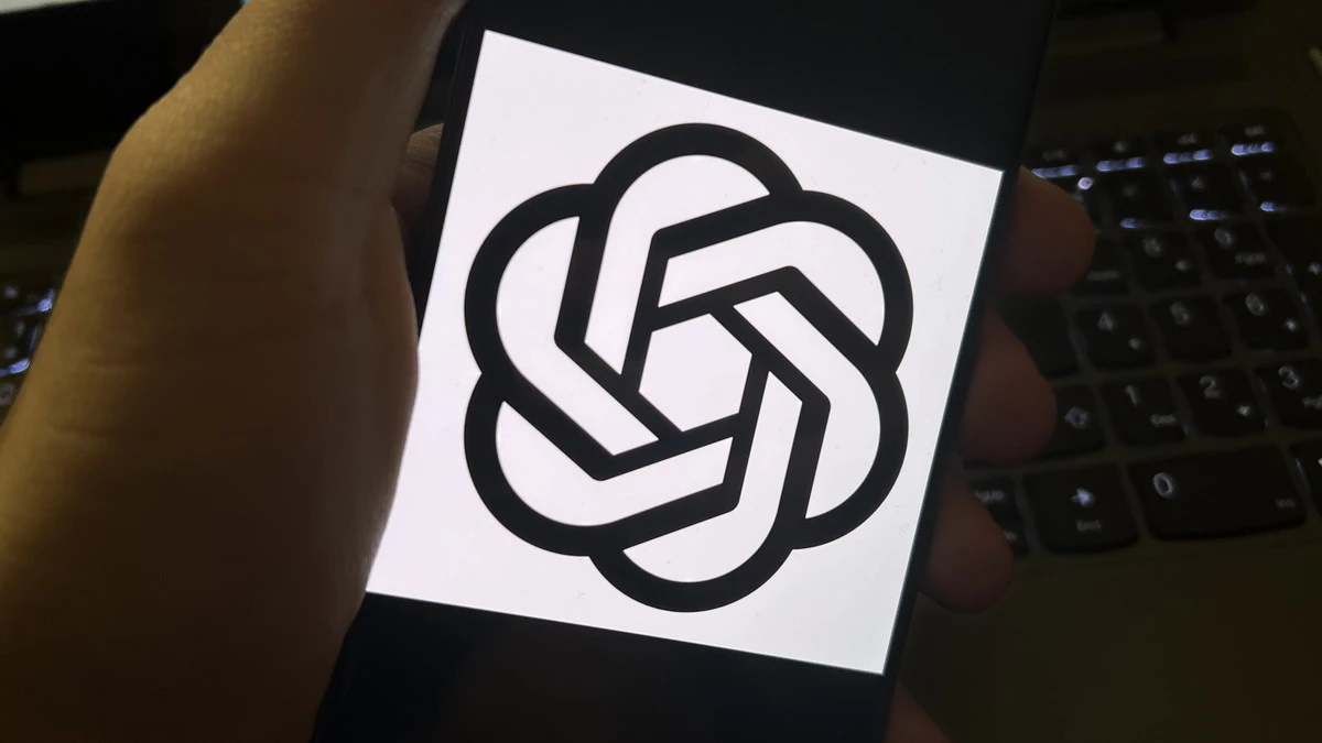 Výzkumníci našli slabiny ChatGPT, které útočníkům umožňují oklamat umělou inteligenci a přimět ji k úniku dat