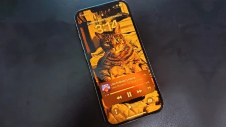 iPhony 19 by mohly dostat zcela přepracované displeje bez výřezu. Face ID by totiž mohlo být pod displejem