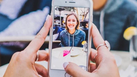 Smažte hromadně všechny fotky s ex: iPhone na to má speciální funkci, která vám ušetří hodiny klikání