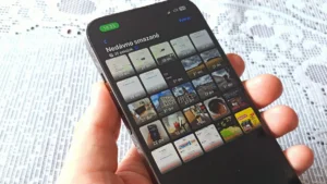 Silný přešlap, který mnohým narušil soukromí. Na iPhonu se objevovaly roky smazané fotografie, Apple už to napravil