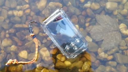 S telefonem můžete fotit až 50 metrů pod vodou, zvolíte-li správné pouzdro na potápění. Bez něj to raději neriskujte