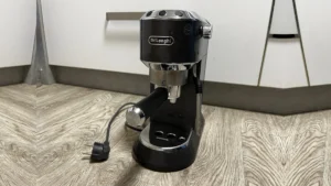 „Chtěl ode mě koupit kávovar a slíbil bezpečné zaslání peněz přes Zásilkovnu.“ Marie přišla o kávovar a navrch o 15 000 Kč