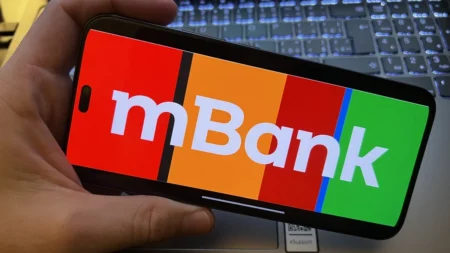 Aplikace se tváří, že ji vyvinula mBank. Přes OS Android pak ovládne telefon a vykrade účet na nulu