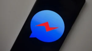 Kdo užívá Facebook a Messenger, pozor! Hackeři rozesílají zprávu, které lze snadno uvěřit