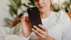 Bič na mobilní operátory: Nesmí nabízet neomezené tarify, pokud tím zákazníka klamou, zavedl ČTÚ