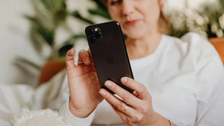 Mobilní operátor nesmí nabízet neomezené tarify, nejsou-li neomezené