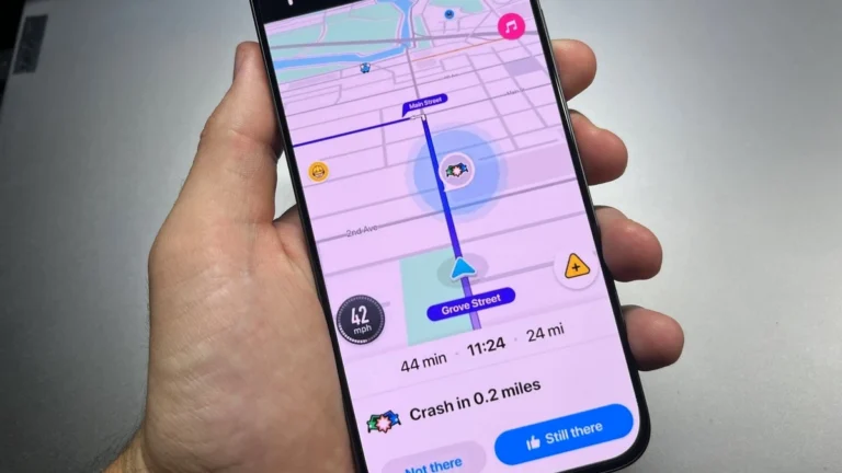 Aplikace Waze, hlášení dopravních nehod