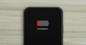 Mezi hlavní důvody, proč se telefon rychle vybíjí patří i jas displeje nebo vysoká okolní teplota