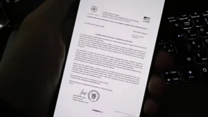 Falešná PČR zasílá Čechům předvolání kvůli spáchání trestného činu. Vypadá věrohodně, ale účet jim vyluxuje na nulu