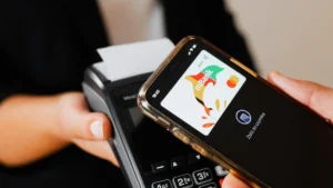 Banky raději mlčí a nechávají dělat lidi při placení zásadní chybu. Skoro nikdo o ní neví