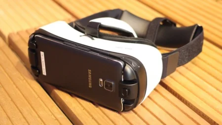 Náhlavní souprava Samsung XR přijde v roce 2025 ve velkém stylu. Nastolí nová pravidla užívání telefonů