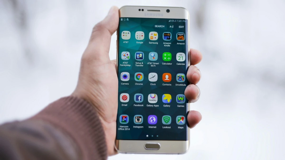 Samsung posílá do důchodu dvě aplikace. Kdo si je nestáhne do konce roku 2026, přijde o ně navždy