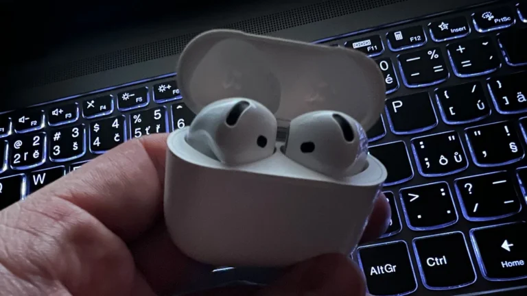 Bezdrátová sluchátka AirPods od Applu