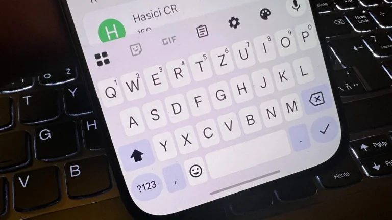Gboard klávesnice na Android telefonu