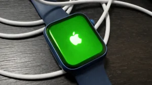 Co dělat, pokud je displej Apple Watch úplně zelený (a nefunguje) nebo nazelenalý (a funguje)