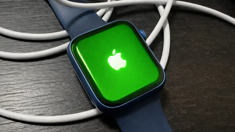 Apple Watch se zeleným displejem