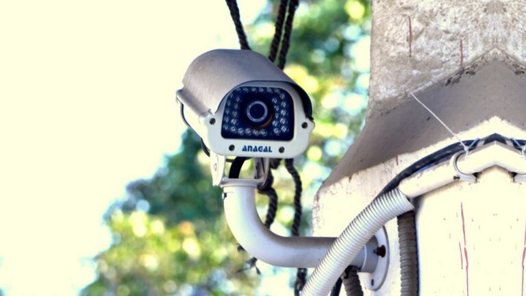 Venkovní bezpečnostní kamera