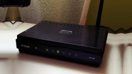 Hodně lidí je má pořád doma. Oblíbené Wi-Fi routery čelí masivnímu útoku