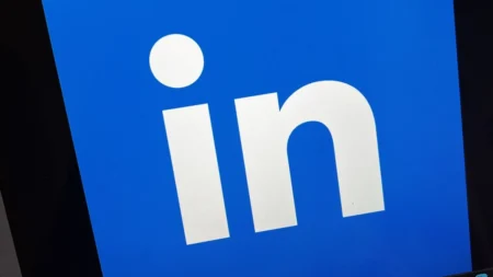 Hackeři umí přes LinkedIn do PC propašovat virus, který krade přihlašovací údaje a odinstaluje antivirus