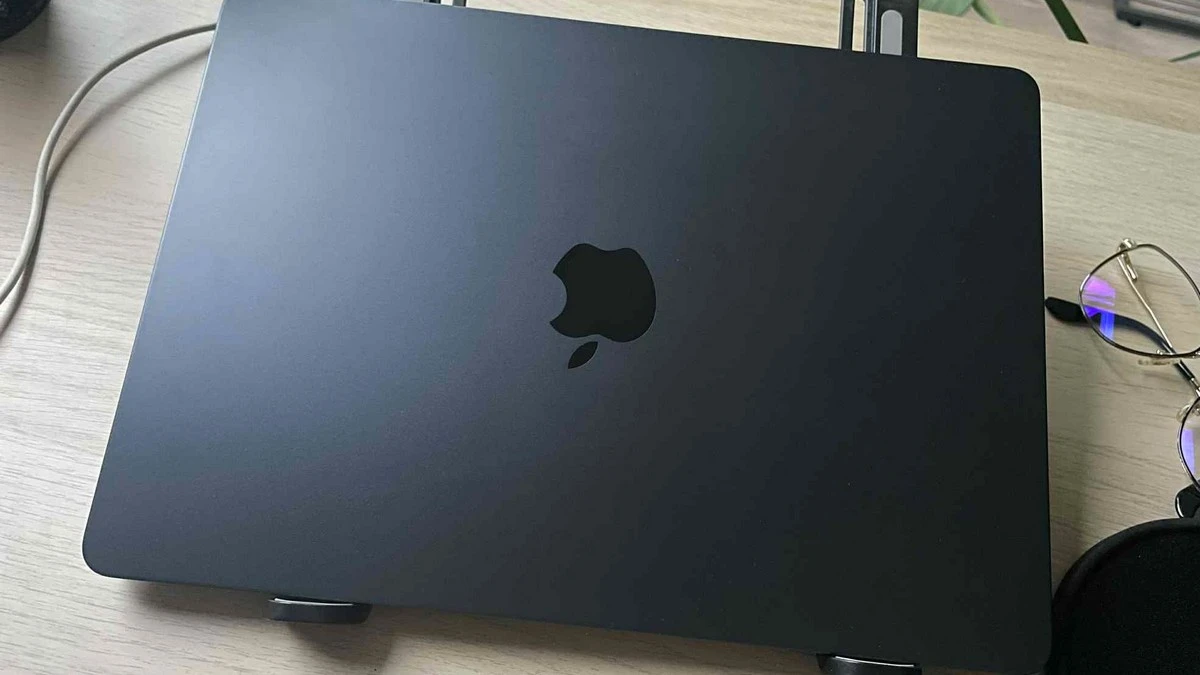 Apple neměl jinou možnost než přesunout výrobu MacBooků do Indie. Čína tak přichází o jednoho z největších výrobců elektroniky