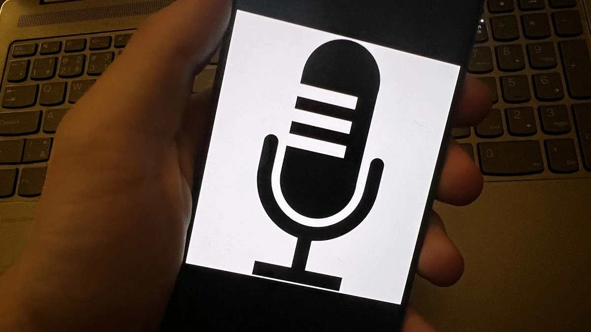 Smazat, smazat, smazat! Analytici identifikovali aplikace, které vás bez dovolení nahrávají. Slyší i zvuky na pozadí