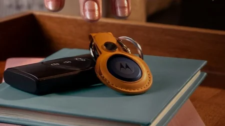 Alternativa, která pro Android scházela. Lokátor Moto Tag funguje v síti „Najdi moje zařízení“ od Googlu a má skvělý dosah i netradiční funkce