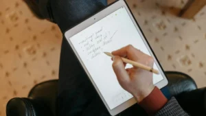 Starý iPad nevyhazujte, v mnoha rolích poslouží hlavně v domácnosti, ale i v práci a na cestách