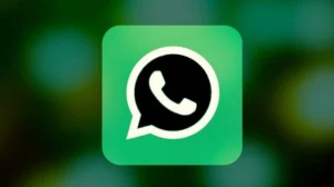 WhatsApp má konečně tmavý režim. Jak ho zapnout? (iOS i Android)