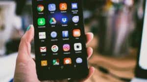 Jak zapnout tmavý režim v Android OS a které aplikace ho podporují