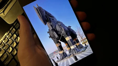 Trojský kůň vysává peníze z bankovních účtů přes OS Android. Nenaleťte, i když je to až příliš snadné