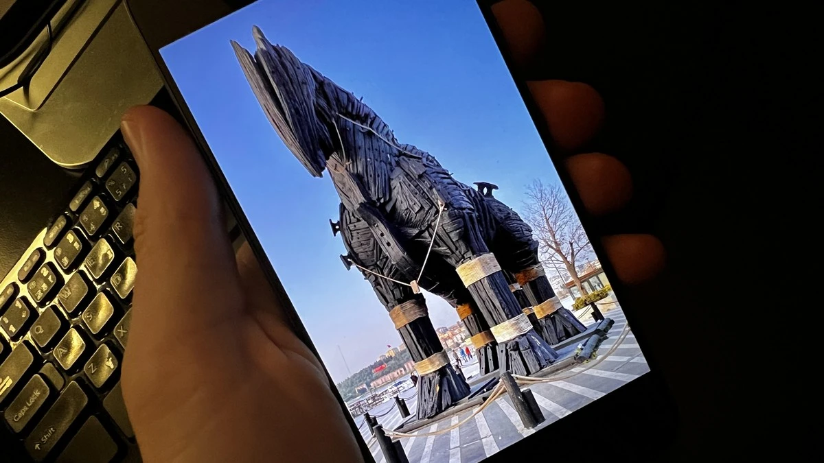 Čechy drtí trojský kůň, který bere útokem Android. Podlehne mu každý pátý