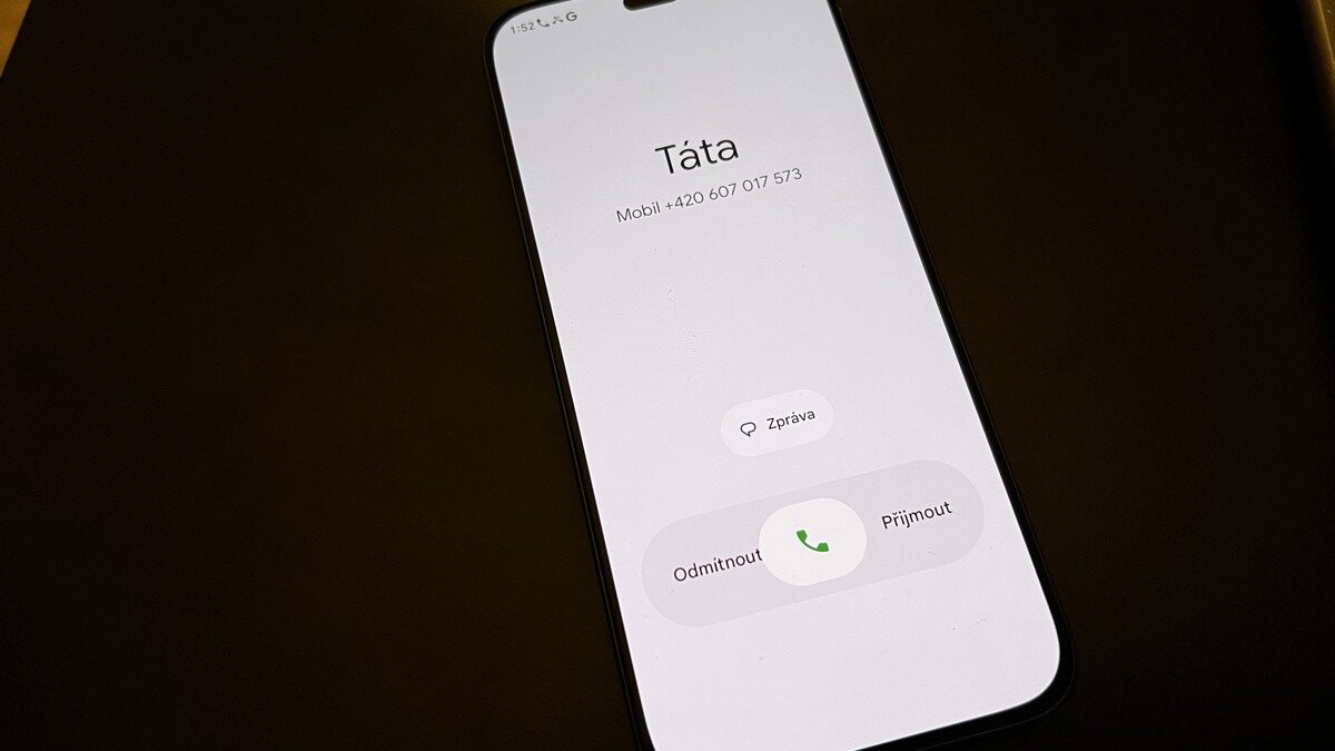 Volá neznámé číslo a hned víte, že jde o podvod. Android zavedl očekávanou novinku, kterou si lidé chválí