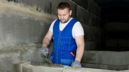 „Zaplatil jsem 80 tisíc, jak jsme se domluvili,“ zoufá si Martin. Teď mu hrozí, že přijde o roky budované živobytí