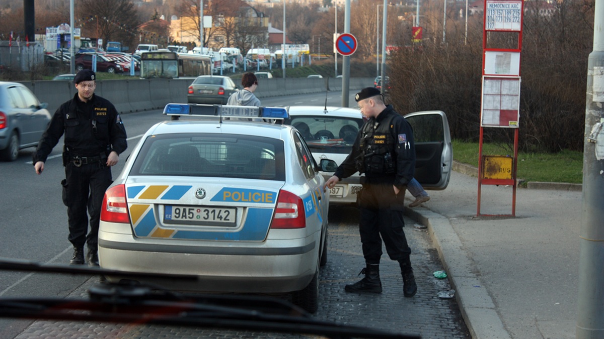 Ukrajinsko-český gang okradl lidi o 123 milionů Kč. Přes falešnou Zásilkovnu a DPD