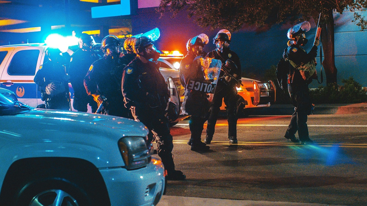 Stovky zkorumpovaných policistů odhaleny. Lidé umělou inteligenci nesnáší, ale prokázala velkou službu jim i státu