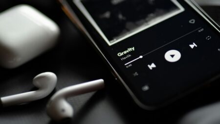 Spotify tolik žádané funkci na mobilu 15 let bránilo. Teď ji konečně povolilo a 600 milionů uživatelů zajásalo