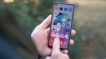 Nový „boží“ virus pro Android se vydává za běžné aplikace. Po instalaci převezme plnou kontrolu nad telefonem