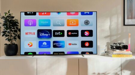 Tisíce českých domácností mají v obýváku bezpečnostní hrozbu. Stará televize LG pustí útočníky do celé sítě