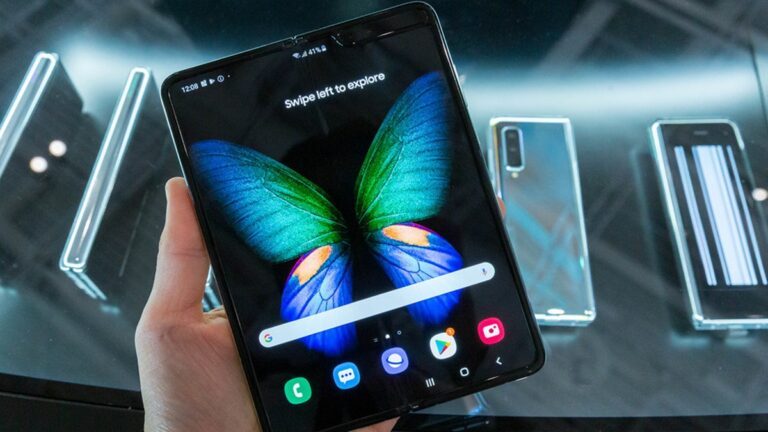 Velký telefon