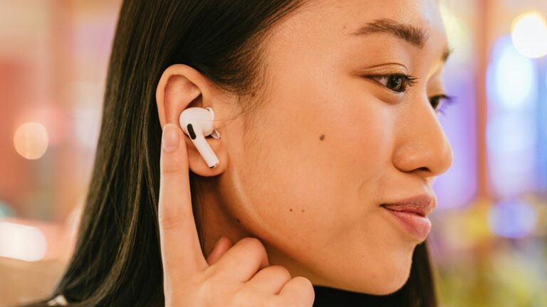 Žena, AirPods