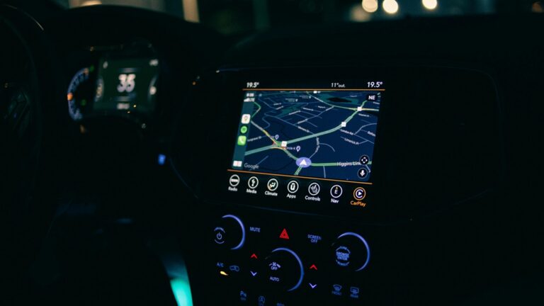 Android Auto, palubní obrazovka