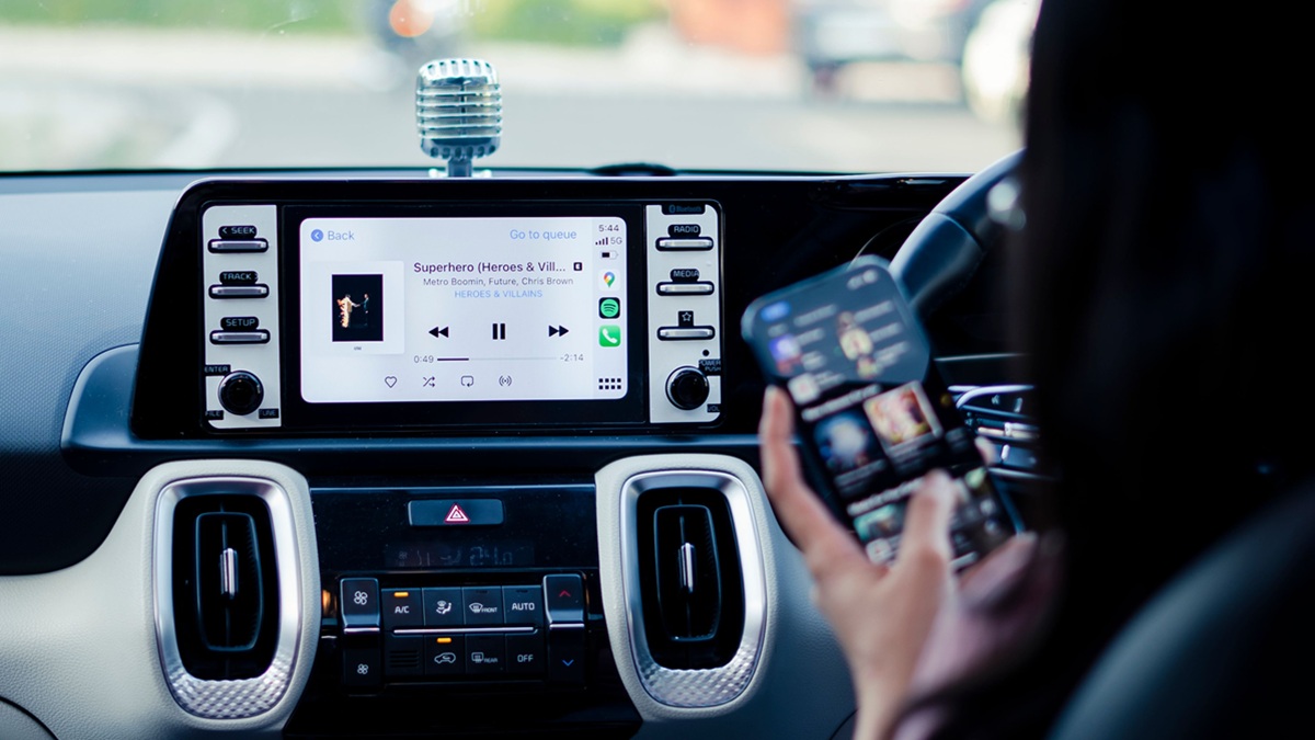 Chyby dělá při používání Android Auto skoro každý český řidič. Jízda přitom může být hned jiná