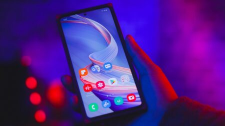 Android má skrytá „tlačítka“, o kterých většina lidí neví. Ovládají telefon rychleji než cokoliv jiného